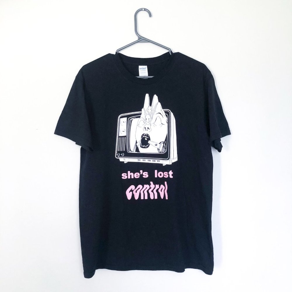 She lost control T-Shirt size medium